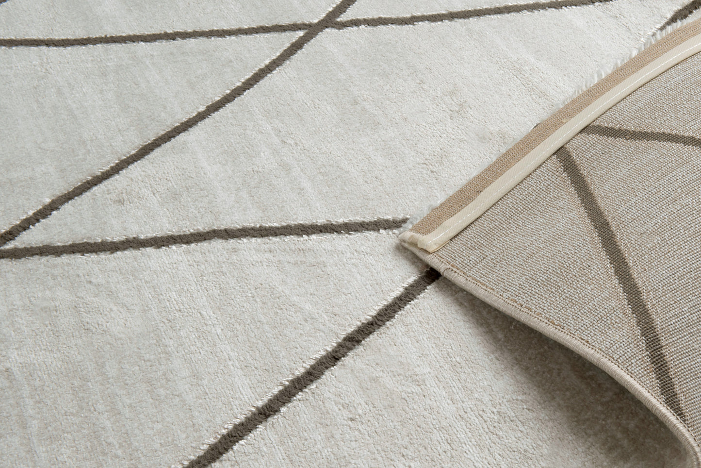 TUANA - Tapis losange beige marron