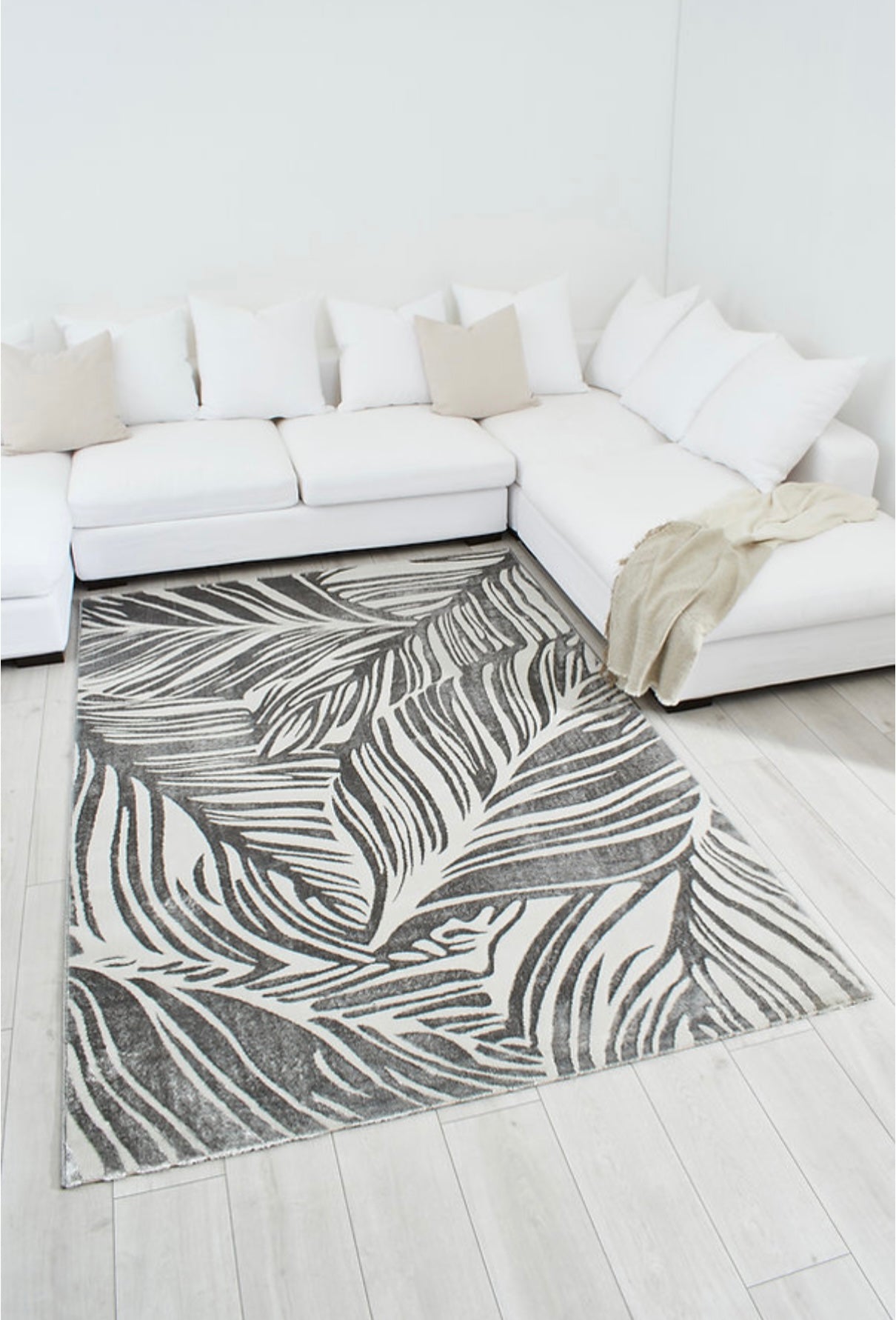 LIPARIS - Tapis gris à poils ras