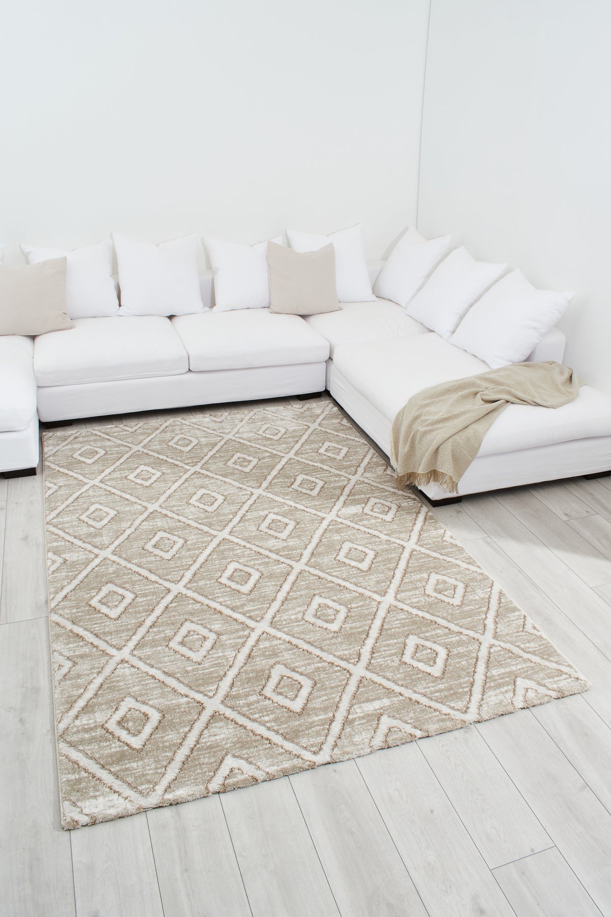 TUANA - Tapis losange beige