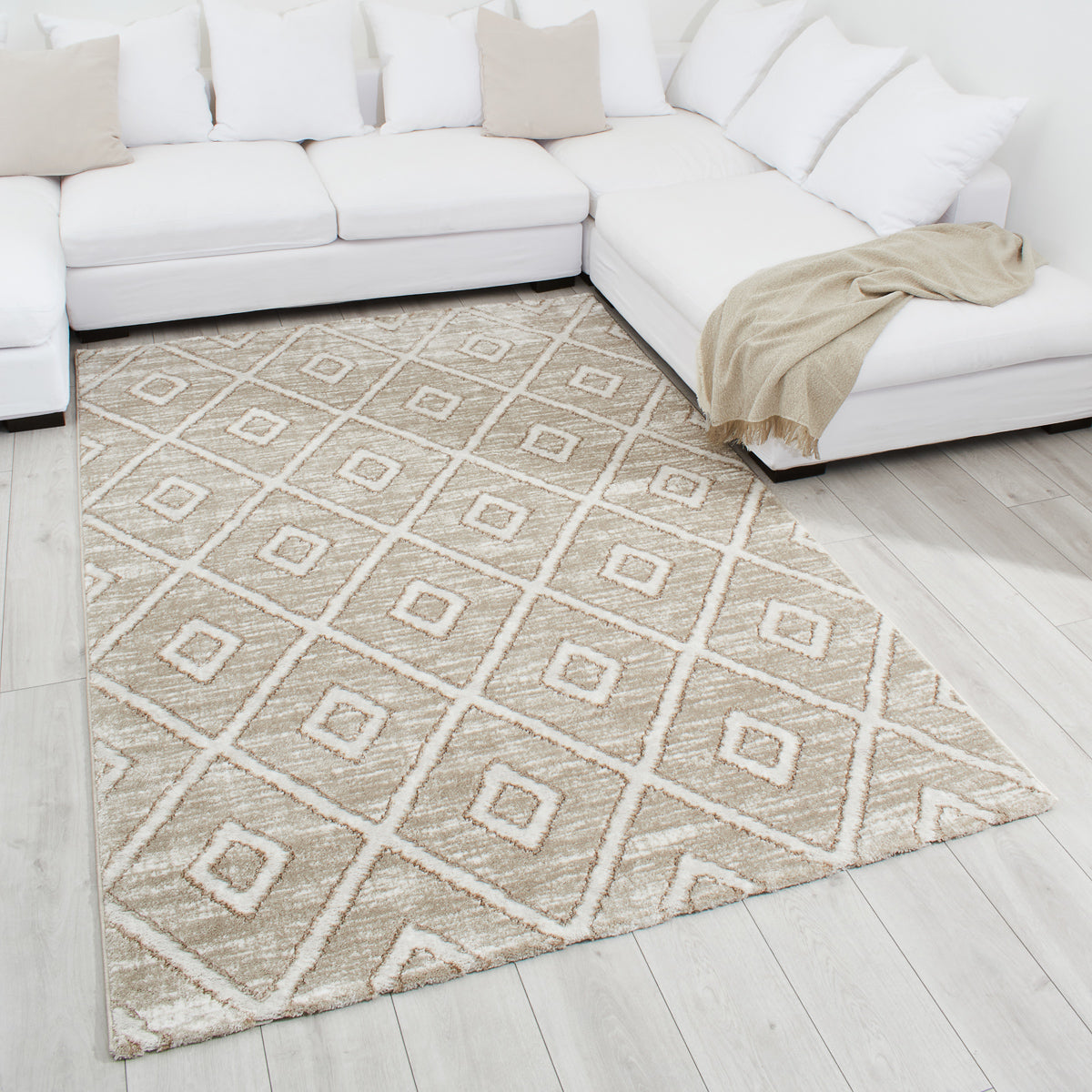 TUANA - Tapis losange beige